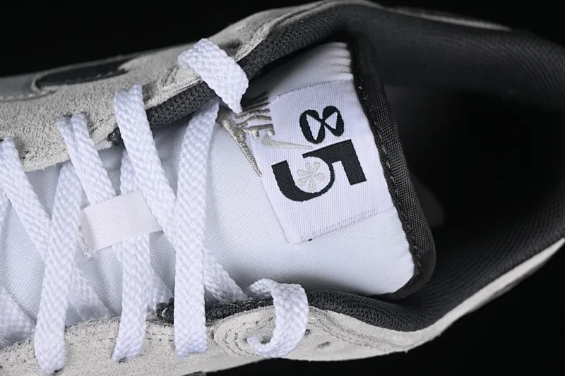 All categories Nk SB Dunk series Nk SB Dunk Low low-top sneakers CS version Nk Dunk Low 85 double hook series SB low-top sports and leisure sneakers HV1800-101